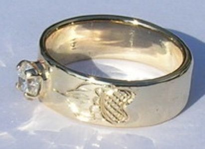 bear claw wedding rings