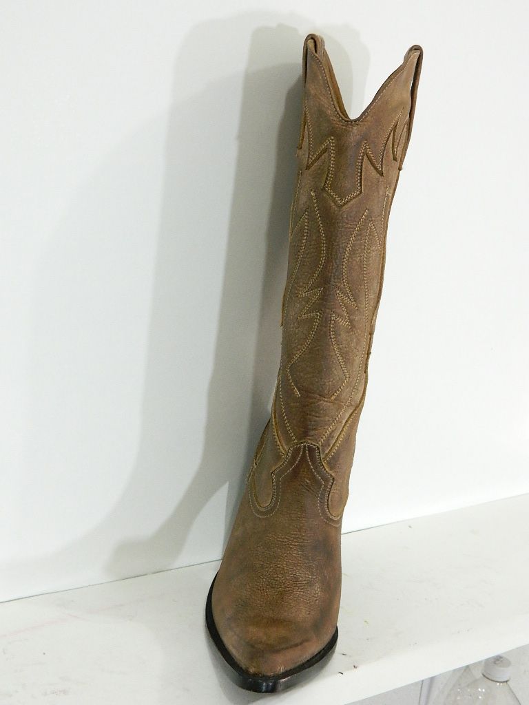 tall cowboy boots mens