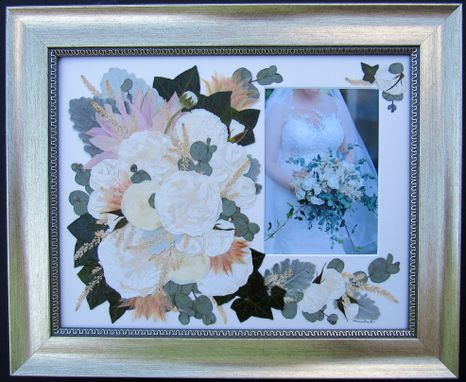 Custom Made Preserved Bridal Bouquet With Wedding Picture