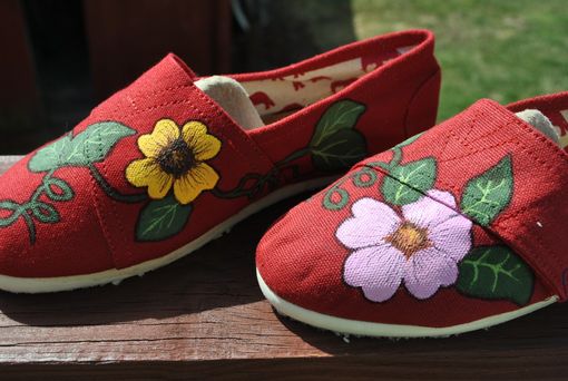 Custom Made Hand Painted Flower Tom Like Sneakers Size 7 - Sold