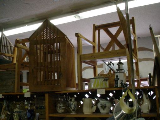 Custom Made Store Displays, Show Cases, Movable Walls, And Shelving