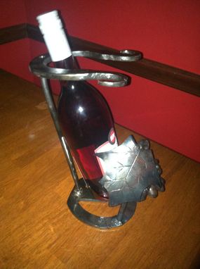 Custom Made Single Bottle Wine Holder With Grape Bunch