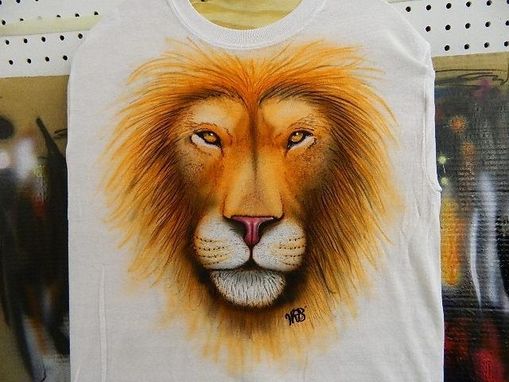 Custom Made Airbrushed Lion T-Shirt