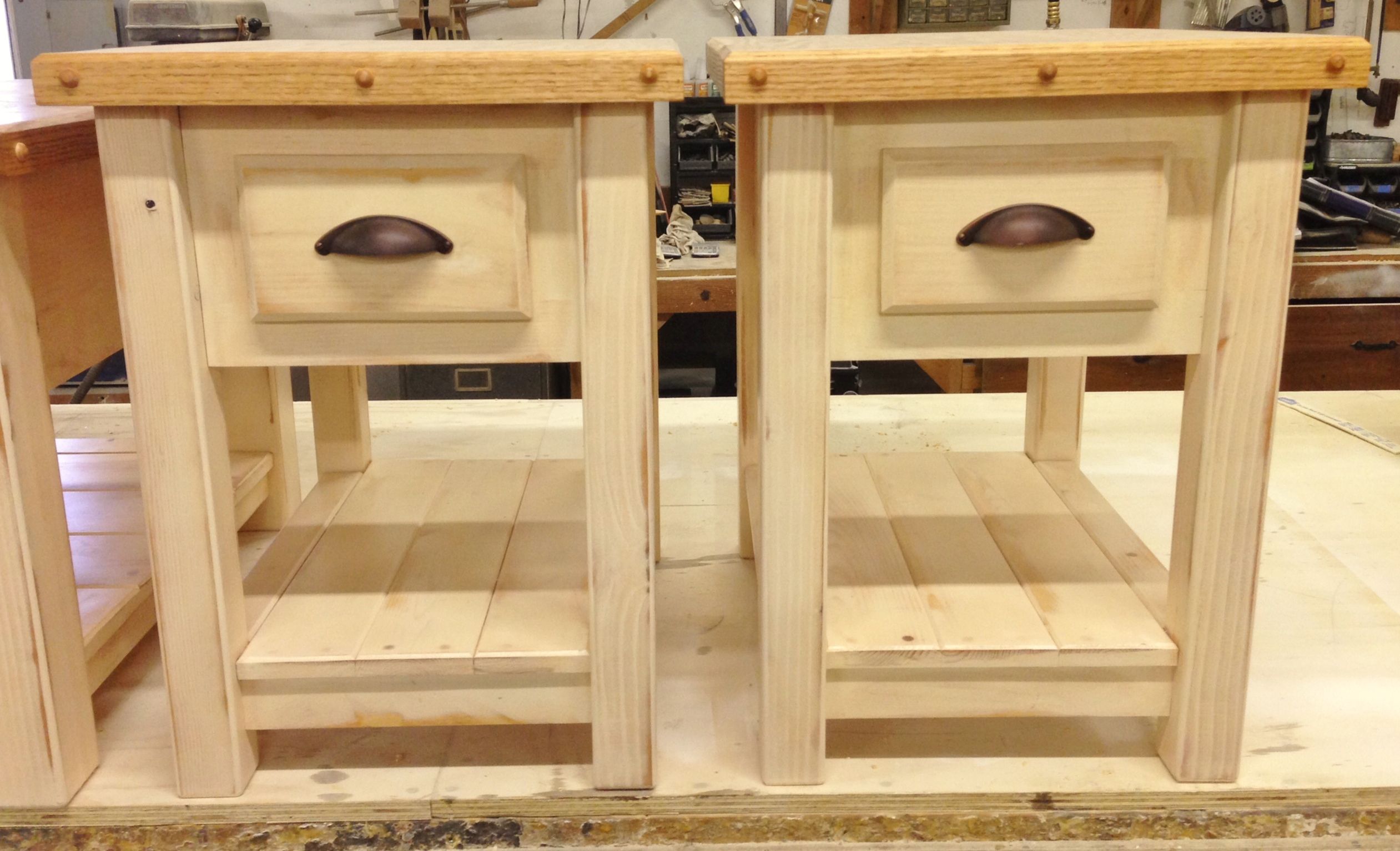 rustic end tables roumd