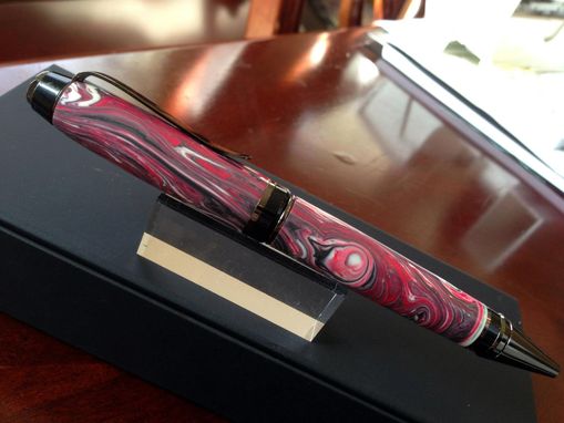 Custom Made Pink And Gray Swirl Twist Pen