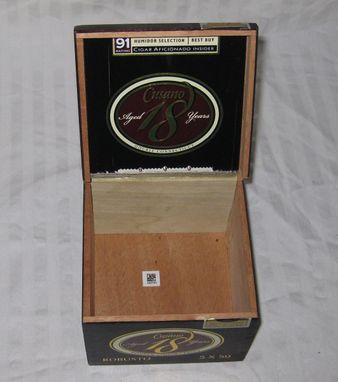Custom Made Cigar Box Desk Lamp: Cusano 18 Robusto