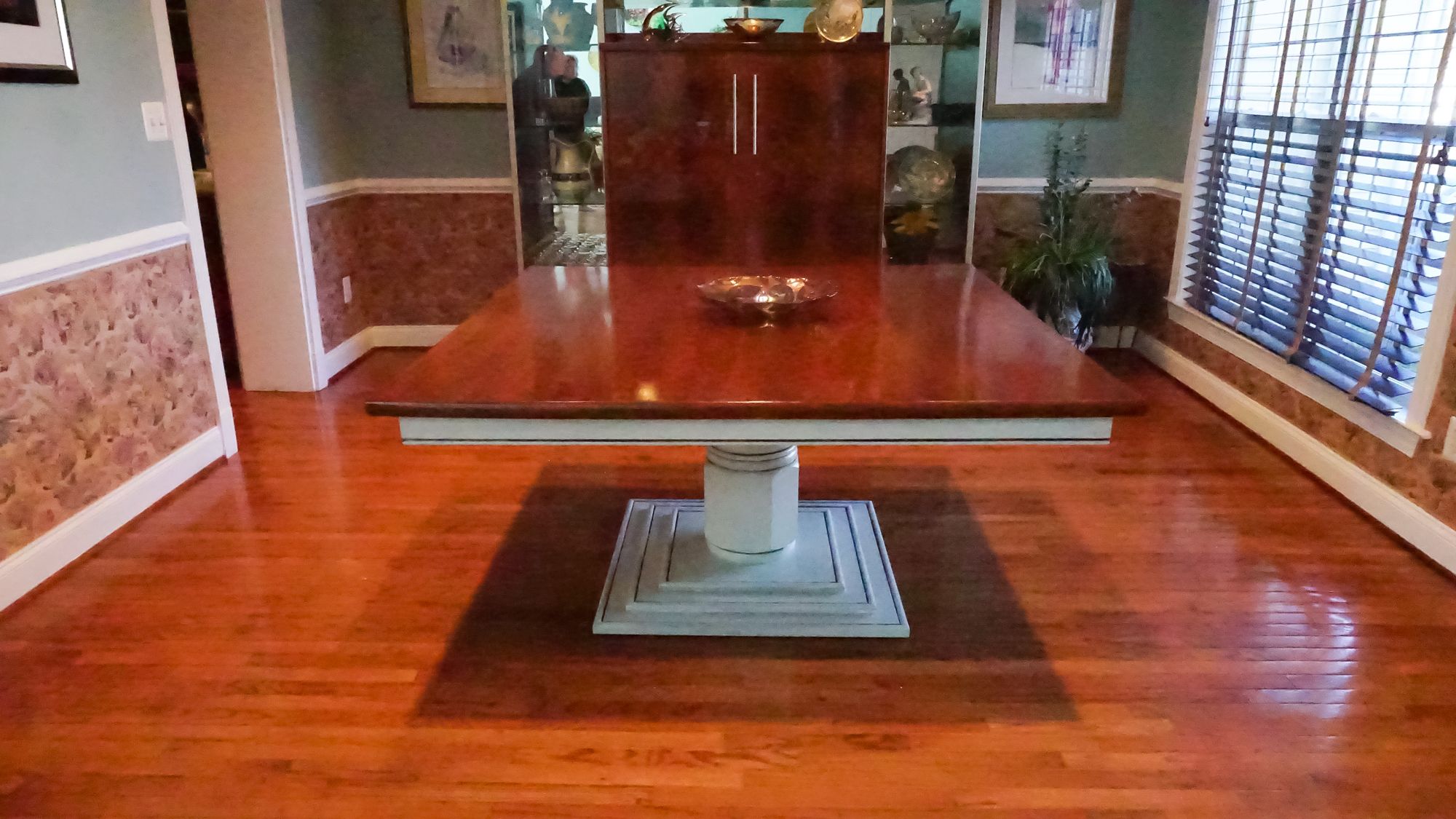 5 X 5 Foot Dining Room Table
