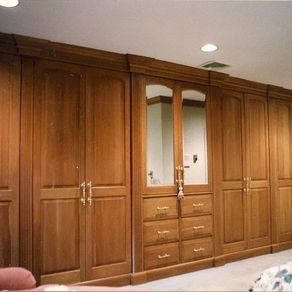 Bedroom Closets - Tim's Cabinet