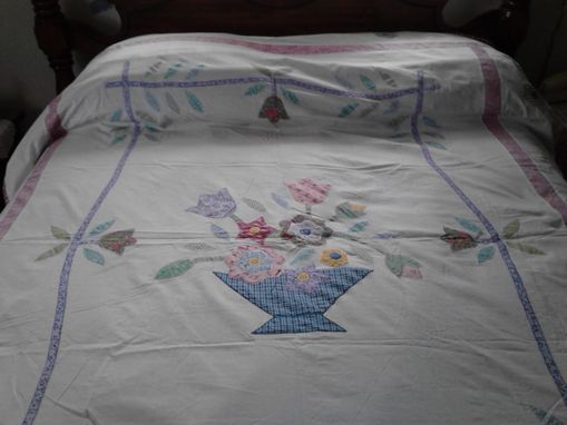 Custom Made Appliqued Quilt With A Bouquet Of Flowers