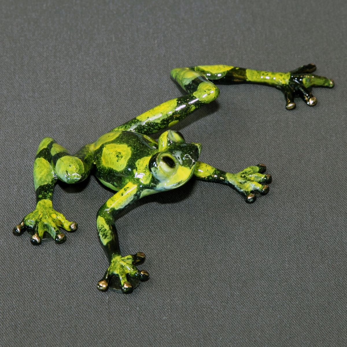 frog custom