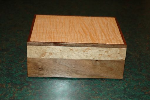 Custom Made Walnut/Birdseye Maple/Curly Maple Box