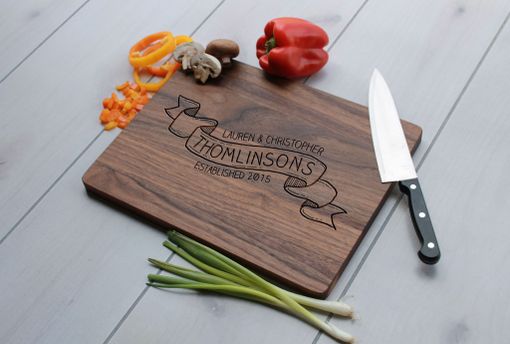 Custom Made Personalized Cutting Board, Engraved Cutting Board, Custom Wedding Gift – Cb-Wal- Thomlinson