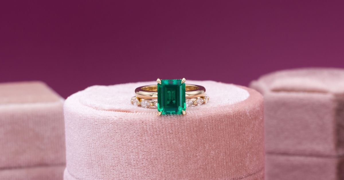 Emerald diamond ring on sale designs