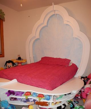 Custom Made Ocean Themed Child's Room With Clam Shell Bed & Clownfish Valance