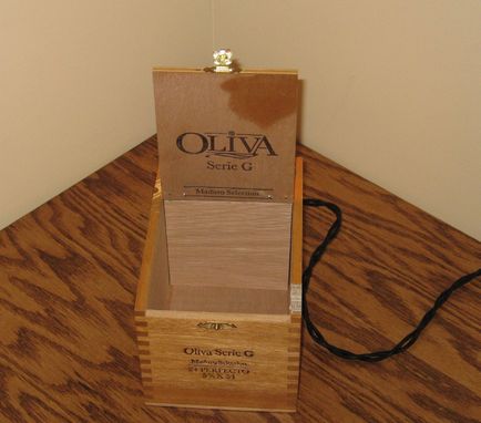 Custom Made Cigar Box Desk Lamp: Oliva Serie G