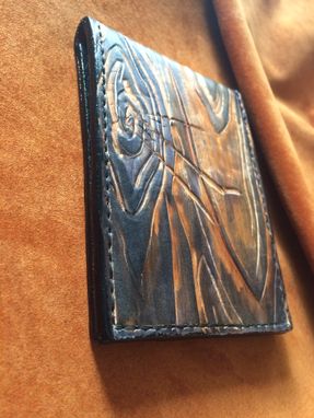 Custom Made Wood Grain Leather Men's Bifold Wallet With Vertical Pockets Front Pocket Style