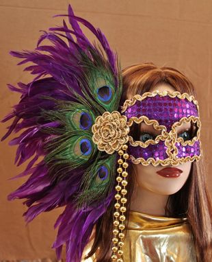 Custom Made Hand Crafted Feather Mask (Fm116)