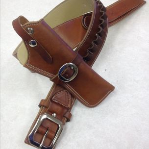 Buy Handmade Custom Leather Guitar Strap, made to order from Undeberg  Saddles