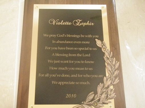 Custom Made Engraved Plaques And Awards