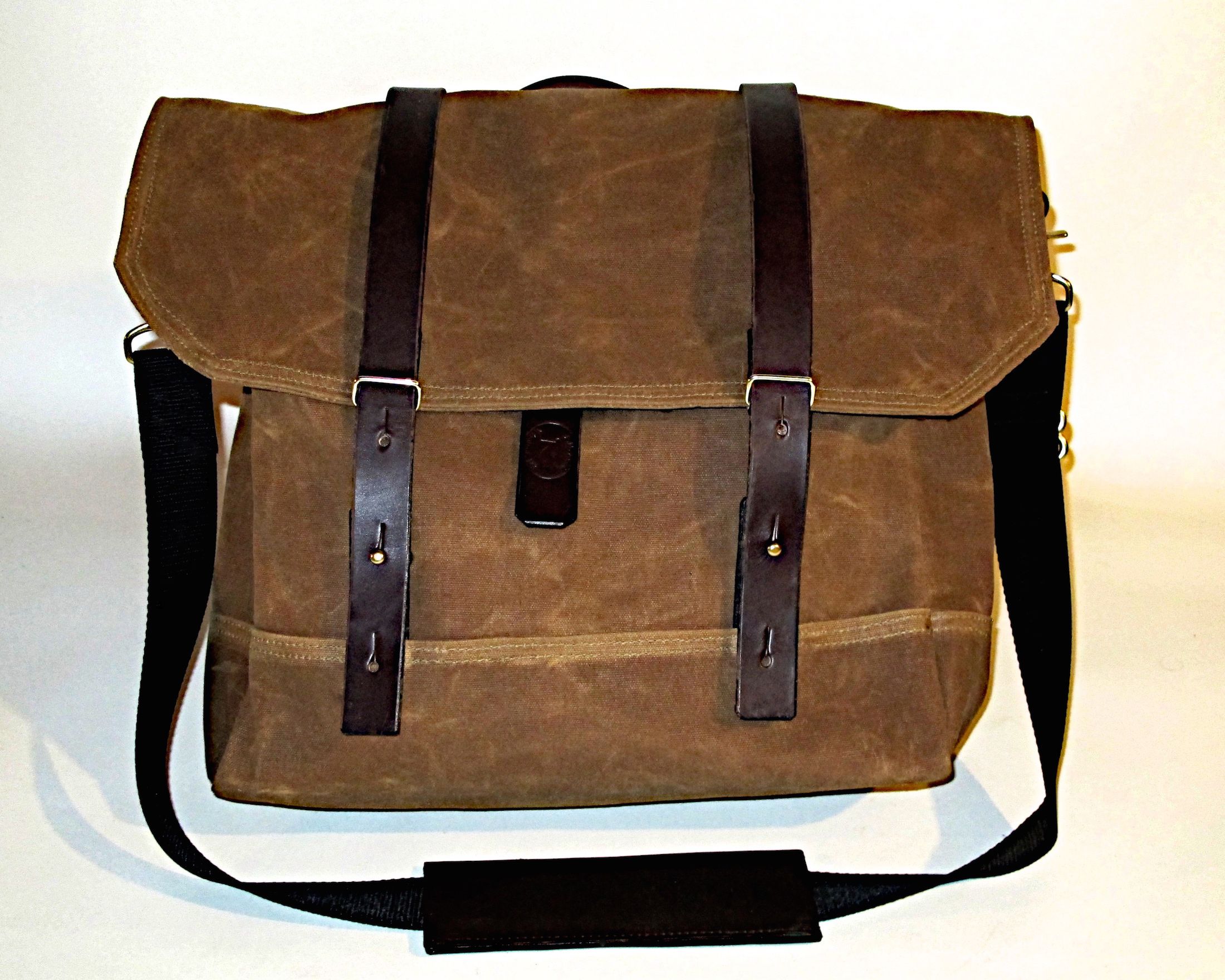 Buy a Custom Made Pack Horse Waxed Canvas Messenger Bag, made to order from RusticWorks ...