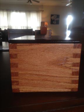 Custom Made Red Oak & Walnut Keepsake/Jewelry Box