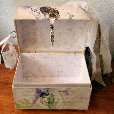 Custom Made Vintage Style Honey Bee Storage Box Rag Bow Iris Storage Box