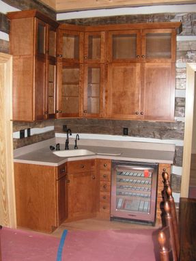 Custom Made Shaker Style Kitchen Cabinets