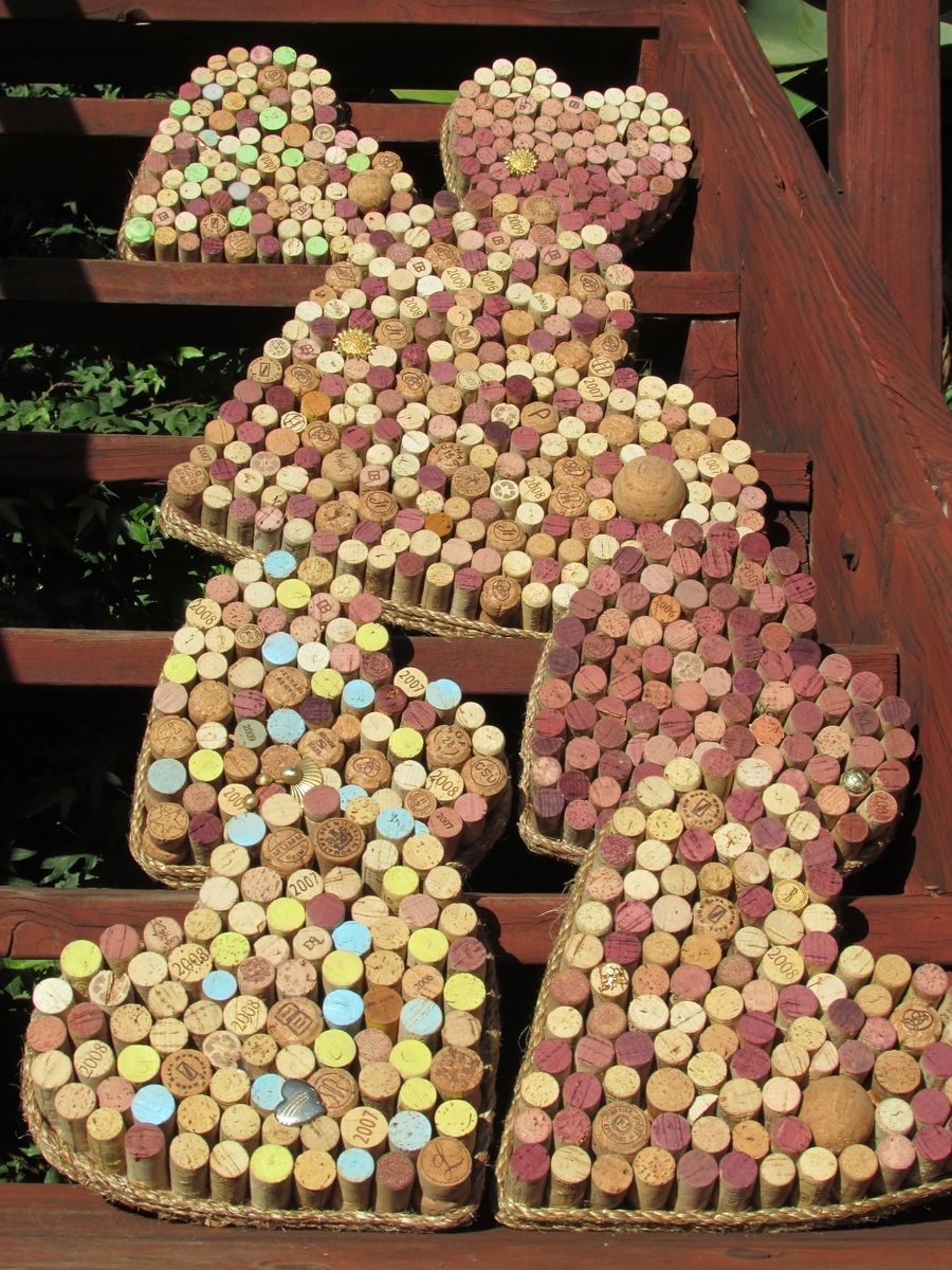 Handmade Heart Shaped Cork/Pin Boards Using Recycled Wine Corks by