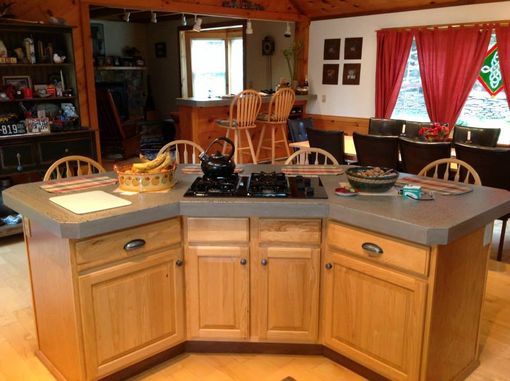 Custom Made Modern Kitchen With 3 Inch Thick Countertops