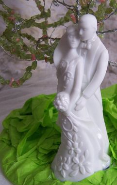 Custom Made Spring Wedding Cake Topper - Tree Of Life With White Porcelain Couple Figurine
