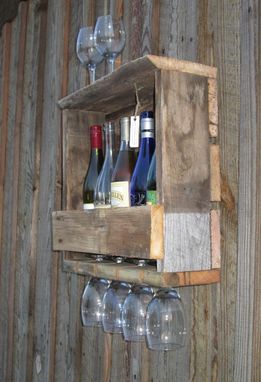 Custom Made Rustic Reclaimed Barn Wood Wine Rack Wall Mount 4-5 Bottle Cottage, Country, Barn Wood