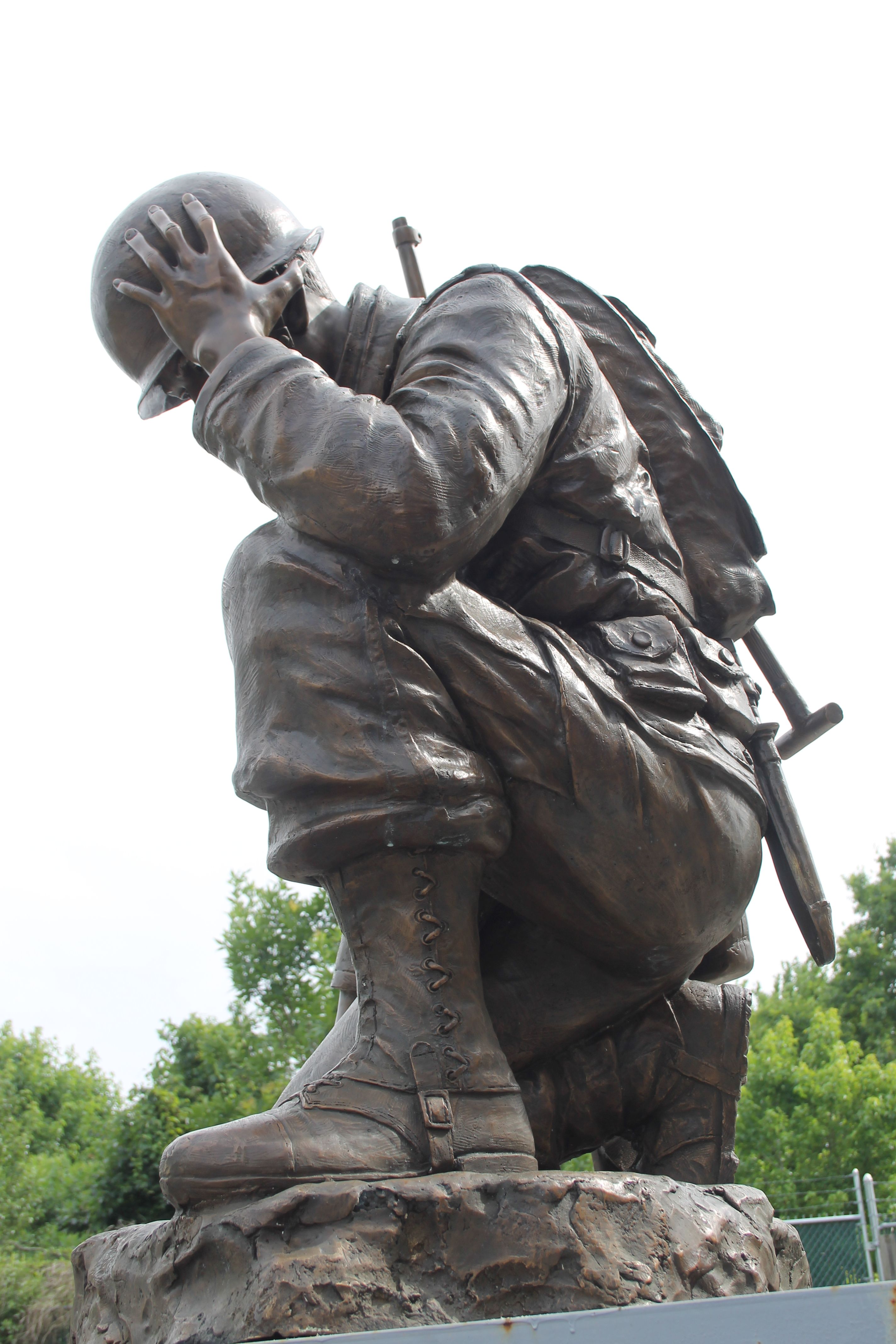 Buy Hand Crafted Bronze LifeSize Kneeling Soldier Monument, made to