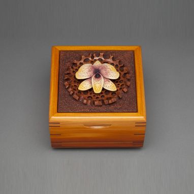 Custom Made Keepsake Box "Orcid"