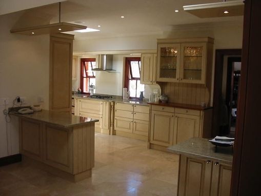 Custom Made Kitchen Units With Glazed Finish