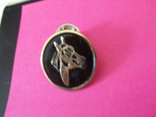 Custom Made Round Hat / Lapel Pins Gold Or Silver