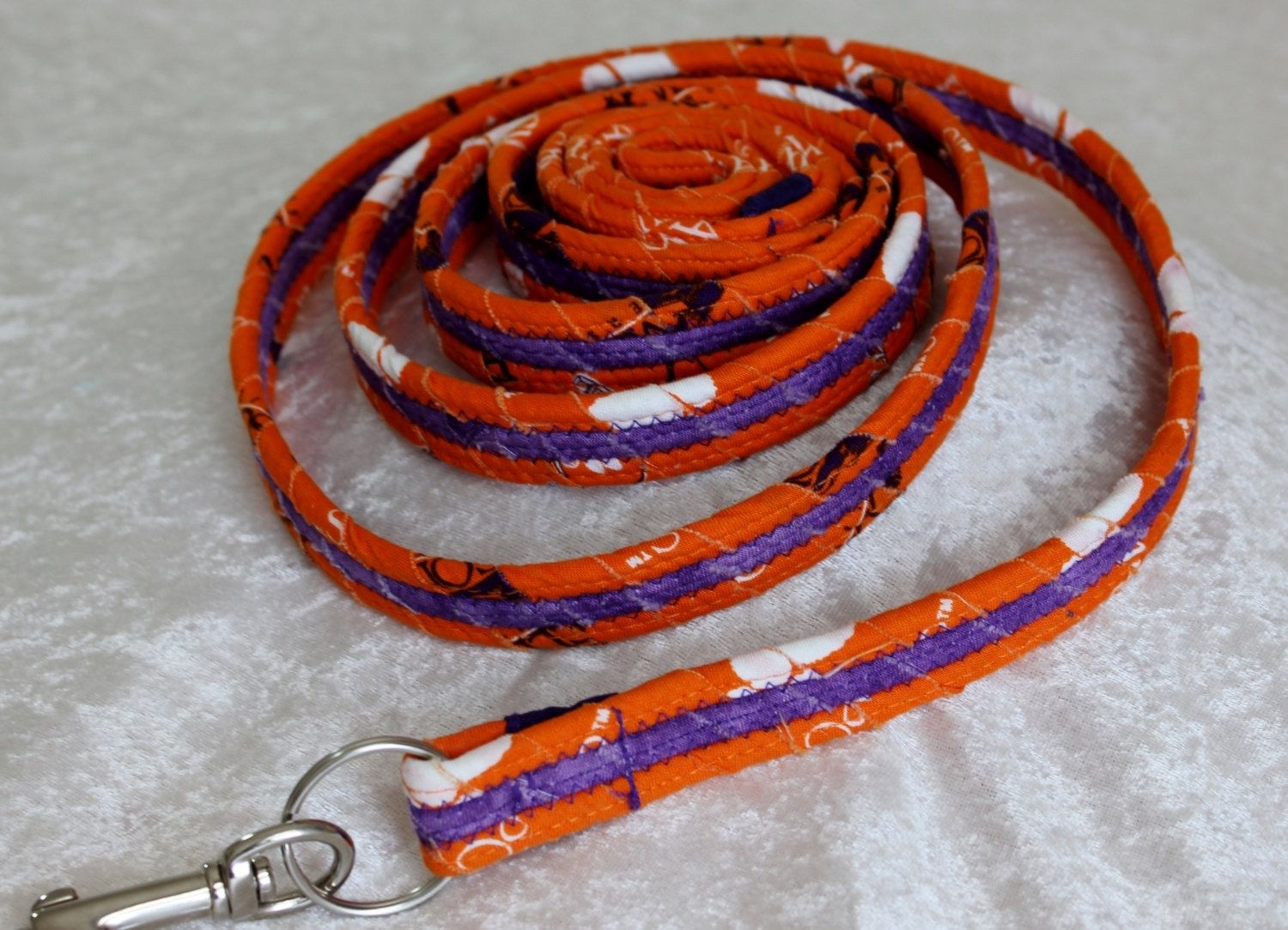 Hand Made Dog Leash. Fabric Wrapped Clothesline. Med To Lrg Dog