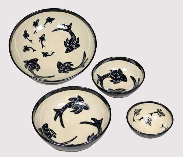 Hand Made Black And White Sgraffito Pottery Bowls Set by Lakeside