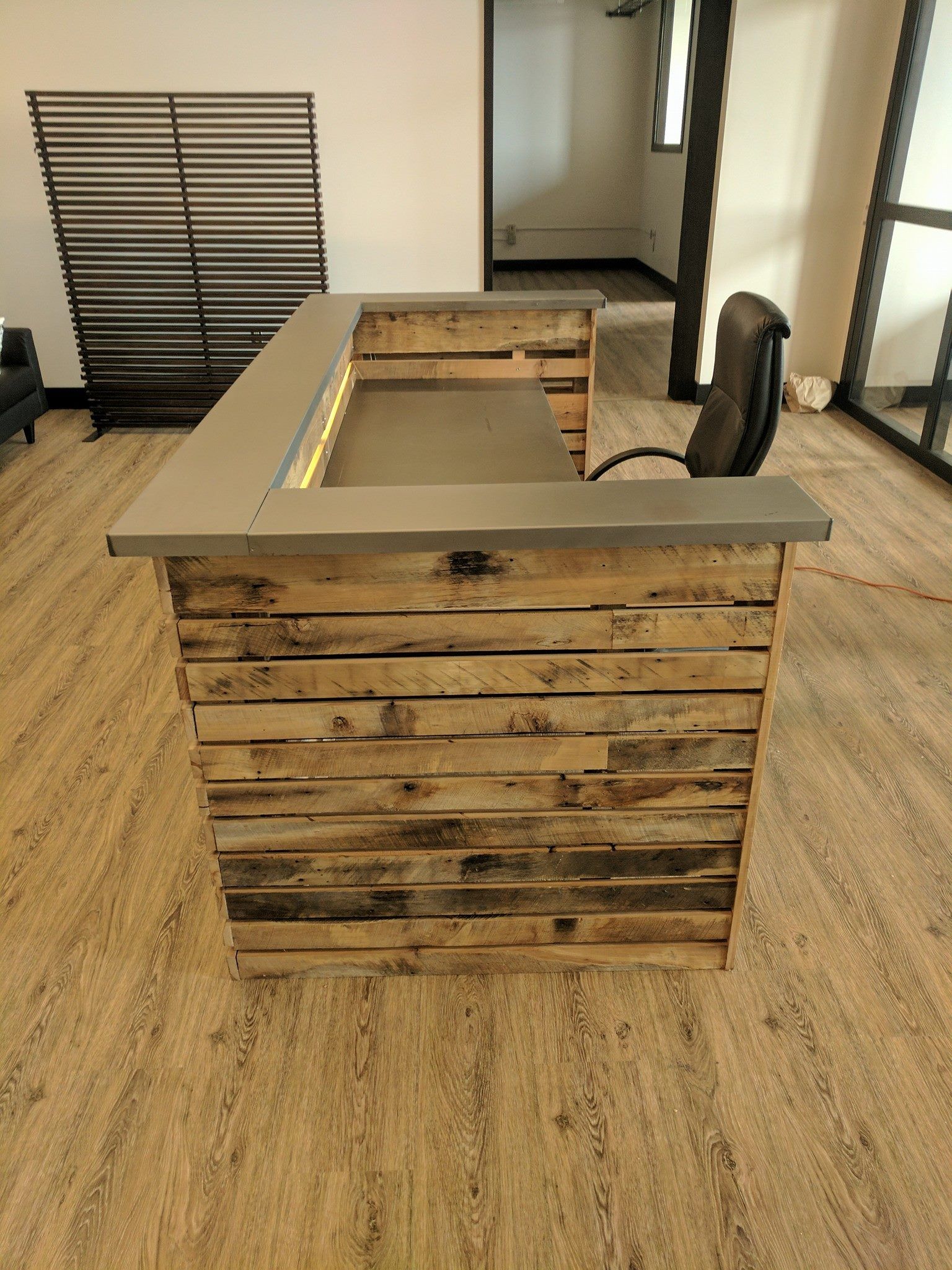 Hand Crafted Reclaimed Wood Slat And Steel Desk With Led Lighting By Redwell 5531