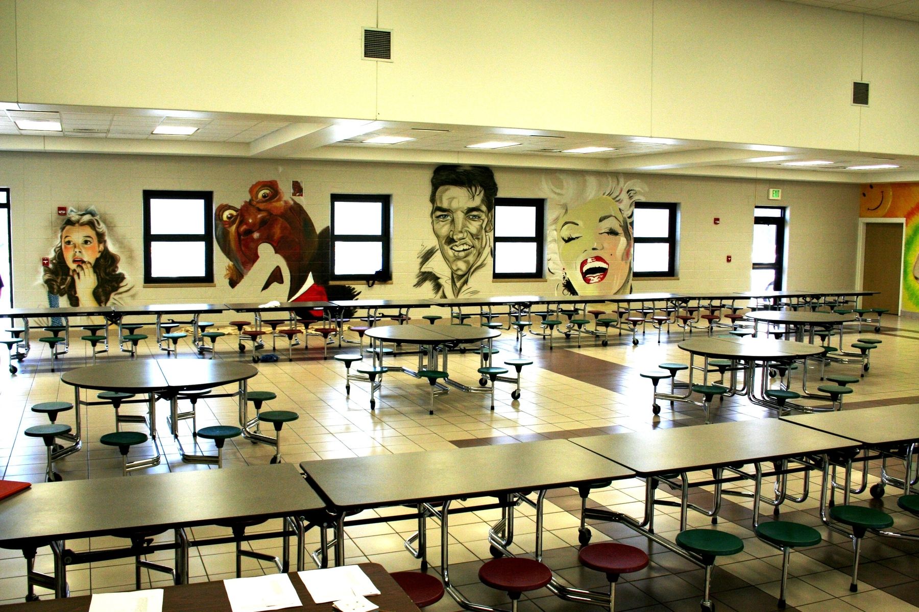 custom-elementary-school-lunchroom-transformation-by-patricks