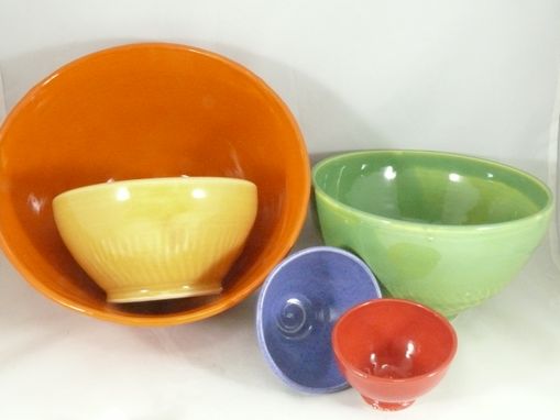 Custom Made Nesting Bowls - Set Of Five Serving Bowls In Blue, Green, Red, Purple And Yellow