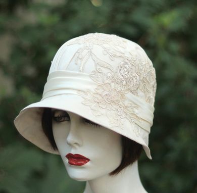 Custom Made 1920s Vintage Style Great Gatsby Cloche Wedding Hat In Ivory And Lace