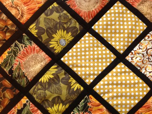Custom Made Intricately Quilted Autumn/Thanksgiving Reversible Table Runner And Placemat Set Of 4