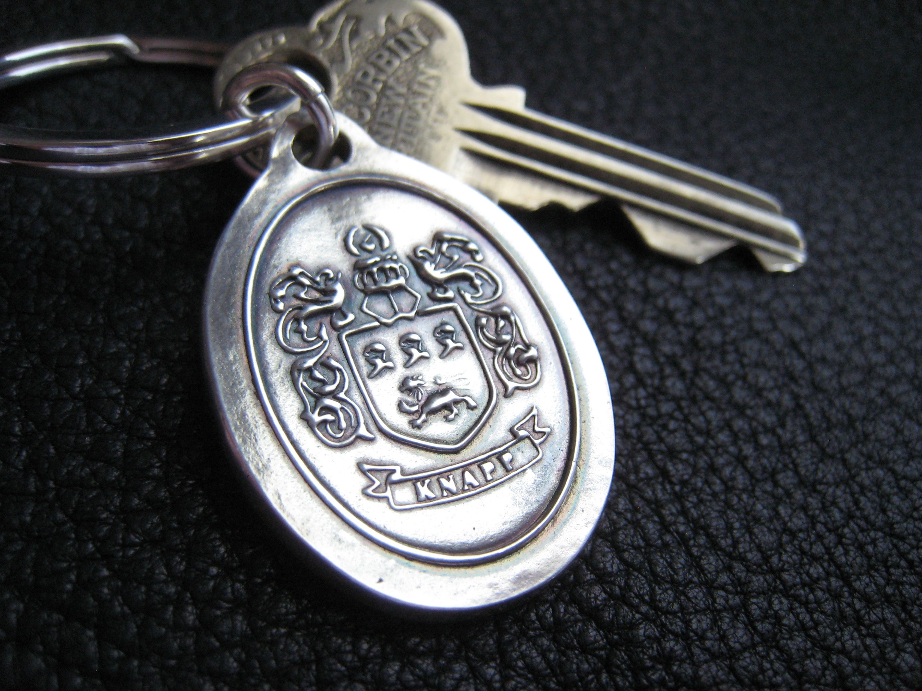 Heraldic Crest O'BEIRNE Family KEYRING Coat of Arms Metal Key Chain 