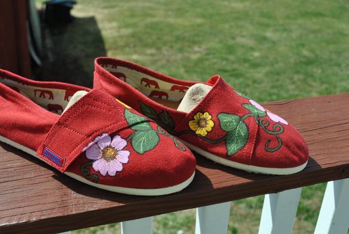 Custom Made Hand Painted Flower Tom Like Sneakers Size 7 - Sold