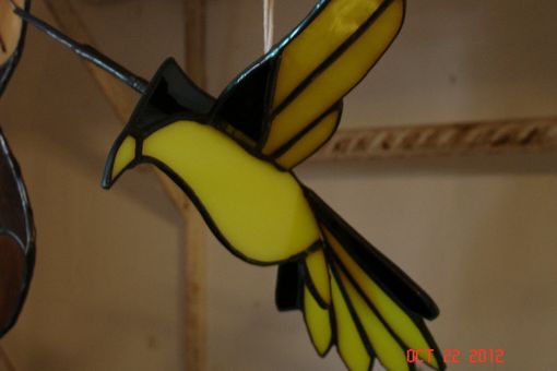 Custom Made 3d Flying Stained Glass Bird In Yellow And Black Sz 9 X 8 1/2