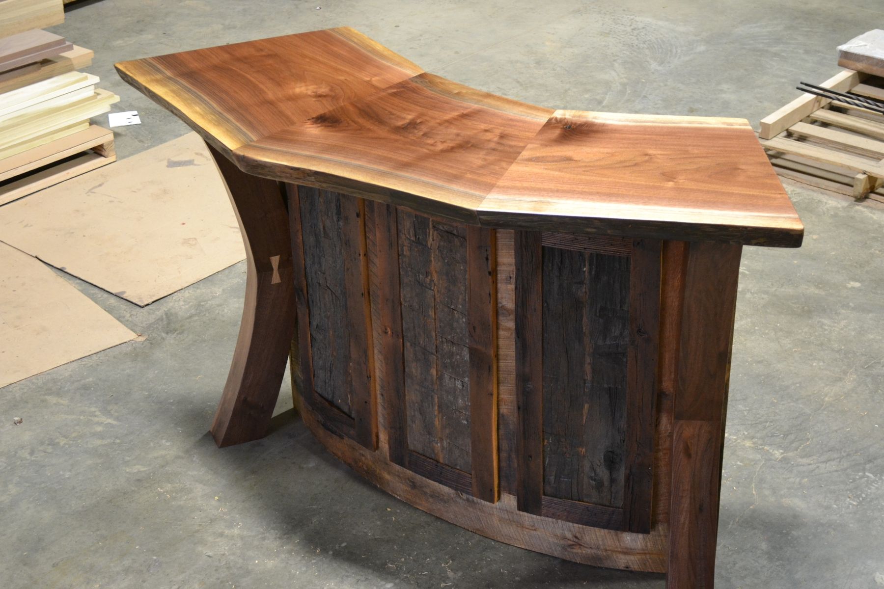 Reclaimed wood bar made from old barn wood  Reclaimed wood bars, Outdoor wood  bar, Wood bar