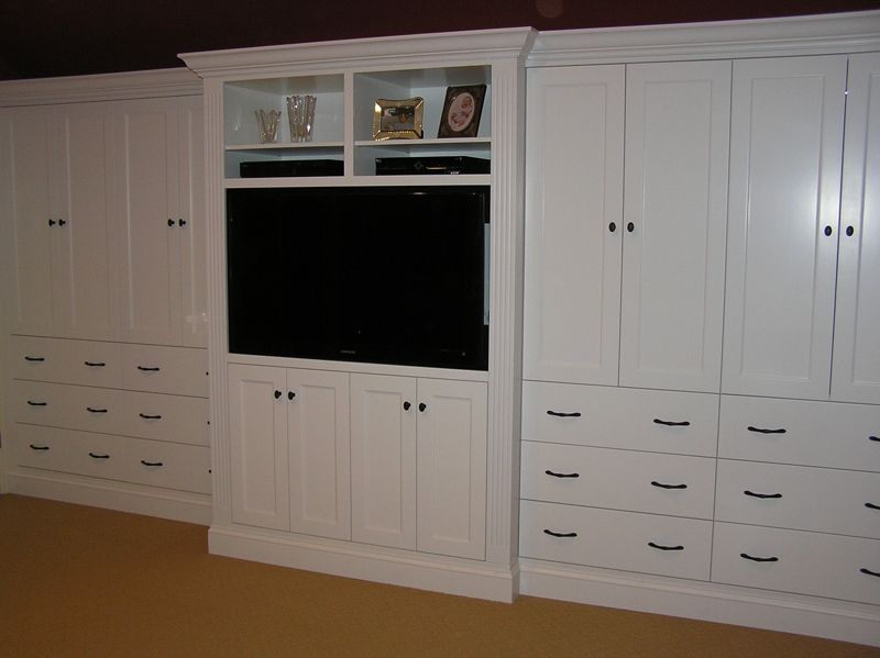 Custom Built-In Bedroom Cabinetry by Cabinetmaker Cabinets ...