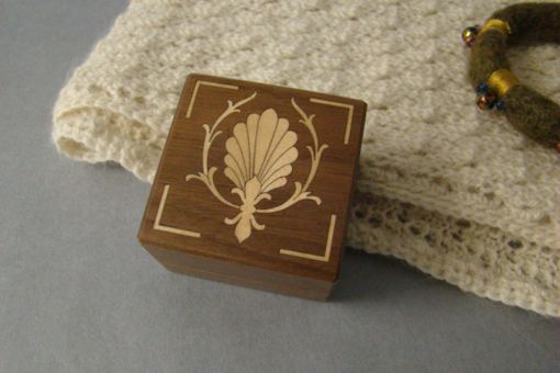 Custom Made Engagement Ring Box With Inlaid Fan. Free Engraving And Shipping.  Rb-20