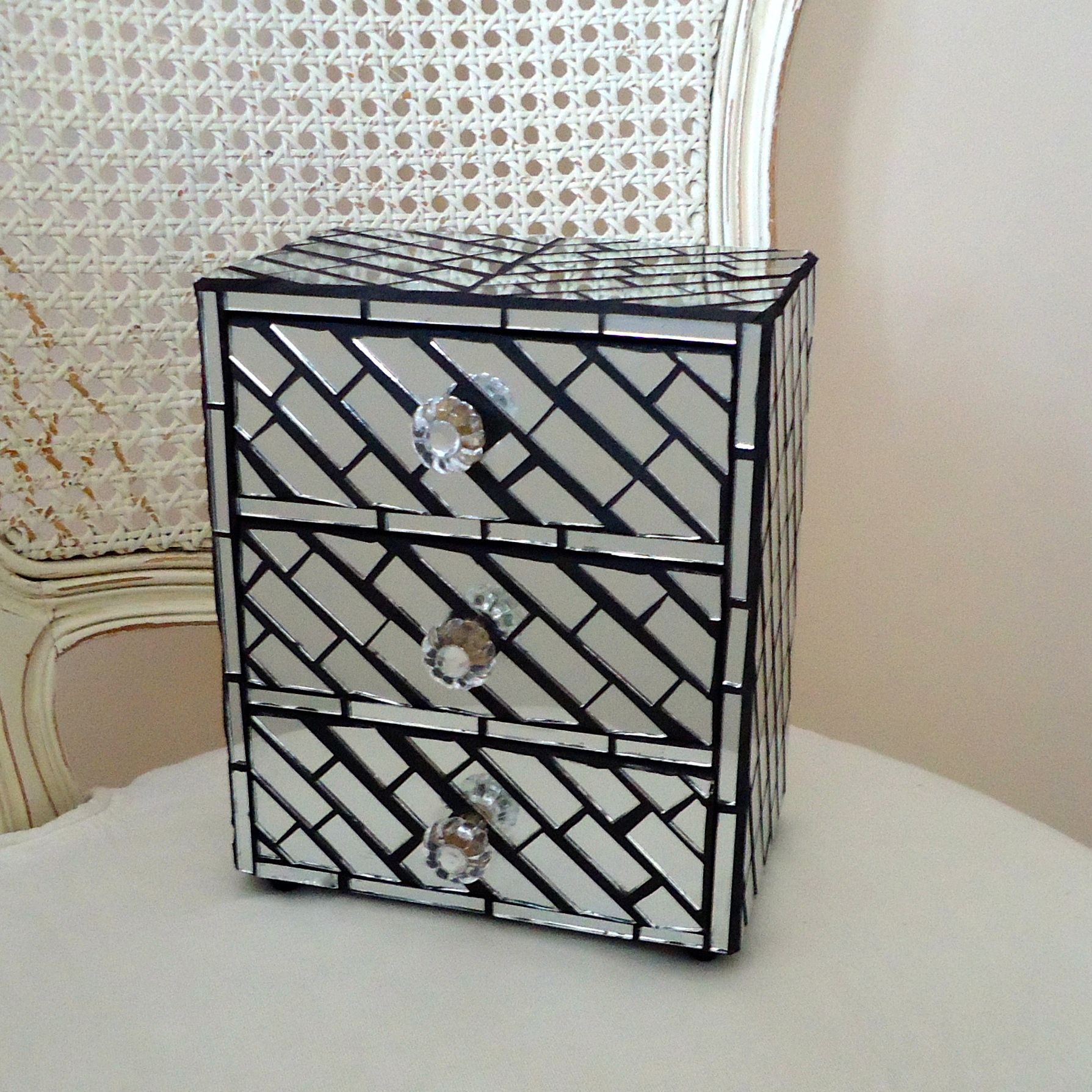 Hand Crafted Mirror Jewelry Box With Mosaic Diagonal Pattern by Live In Mosaics