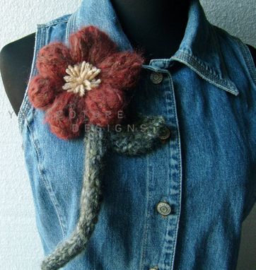 Custom Made The Oversized Floral Brooch In Brick/Rust